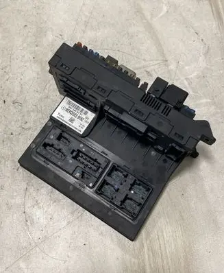 Mercedes-Benz E W211 SAM control unit 0025458701 00006895B926
