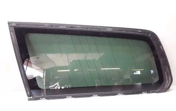 Volvo XC70 Rear side window