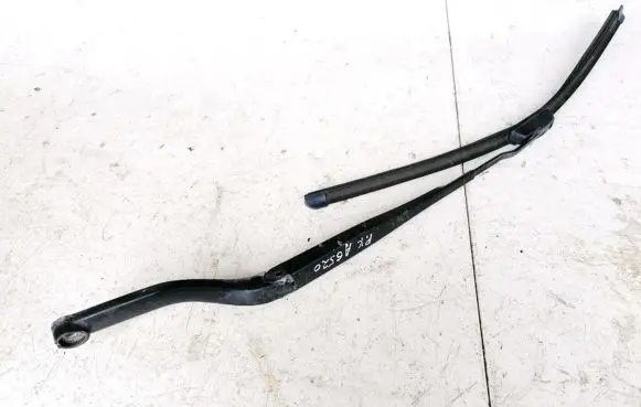 Front wiper blade arm