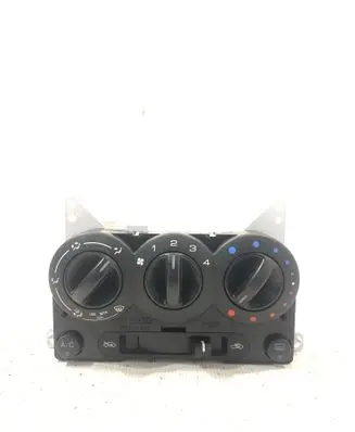 Suzuki Ignis Climate control unit