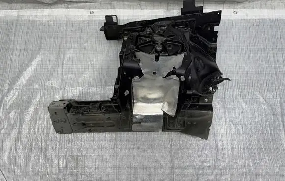 Jaguar F-Pace Front quarter panel 