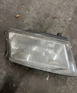Volkswagen PASSAT B5.5 Headlight/headlamp 14742600