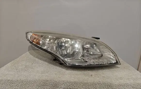 Renault Megane III Headlight/headlamp 260100017R 030124420200
