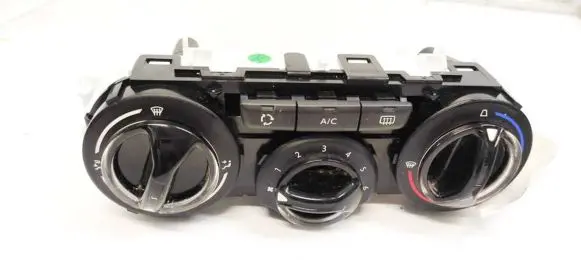 Peugeot 208 Climate control unit 96722483ZD E1063071