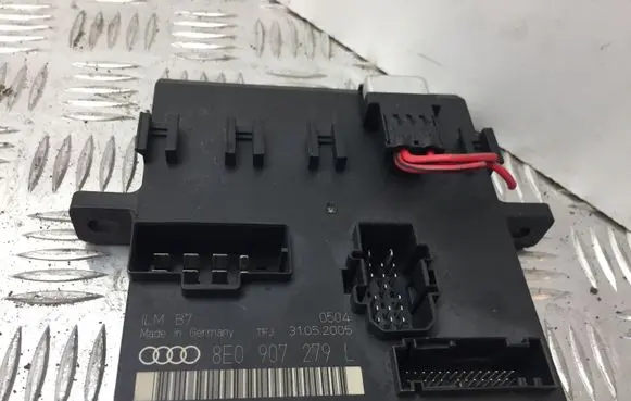 Audi A4 S4 B7 8E 8H Comfort/convenience module 8E0907279L 5266