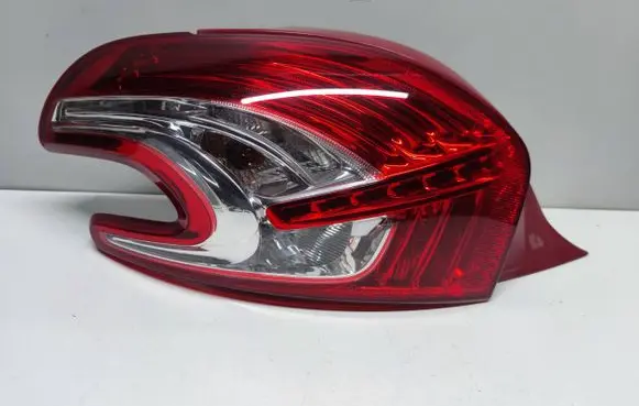 Peugeot 208 Rear/tail lights 9672628280