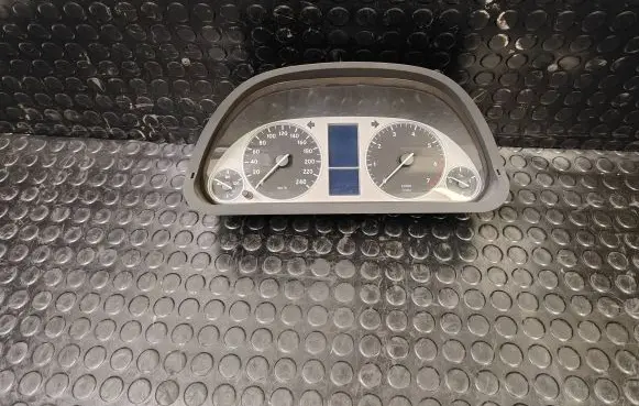Mercedes-Benz B W245 Speedometer (instrument cluster) A1695400448