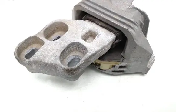 Mercedes-Benz A W176 Engine mount bracket A2462400617