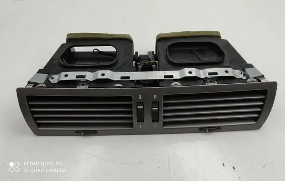 BMW 7 E65 E66 Dash center air vent grill 8223599