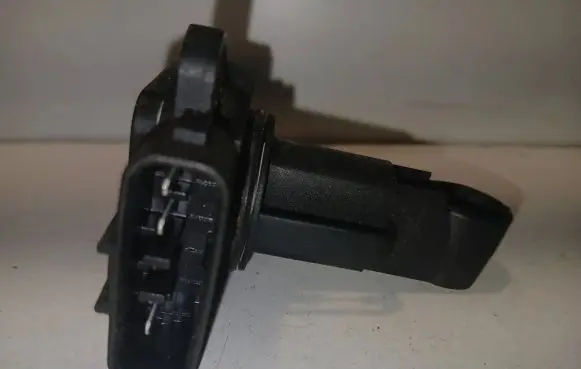 Toyota Corolla Verso AR10 Mass air flow meter 22204
