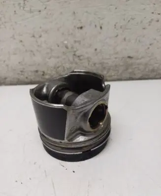 Audi A4 S4 B9 Piston 81L155 CNH
