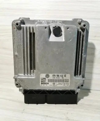 Volkswagen Touareg I Engine control unit/module 070906016BC 1039S08290 0281011839