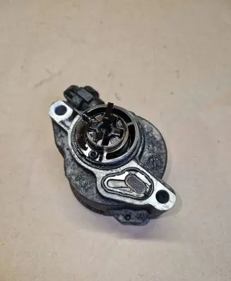 Suzuki SX4 Vacuum pump D1563B 2711S