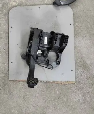 Man TGE 1gen Clutch pedal mounting bracket assembly 2N172103103S
