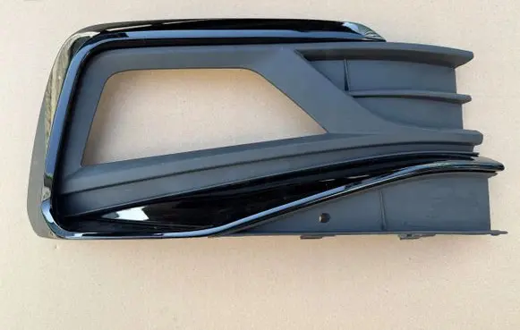 Volkswagen Polo VI Front grill 2G0853666E