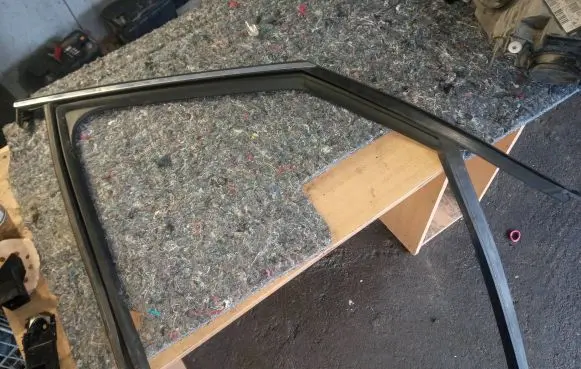 Renault Scenic IV - Grand scenic IV Rubber seal front door (on door) 