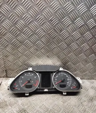 Audi A6 S6 C6 4F Speedometer (instrument cluster) 4f0920931e