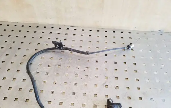 Toyota Avensis Verso ABS brake wheel speed sensor 8954244030