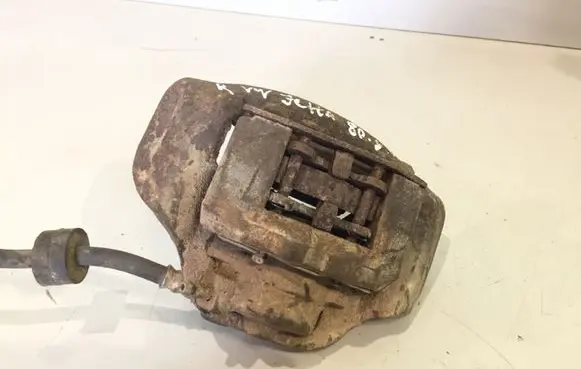 Volkswagen Jetta I Front brake caliper