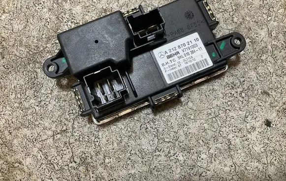 Mercedes-Benz CLS C218 X218 Heater blower motor/fan resistor A2128702110 5HL01038411 V7191003