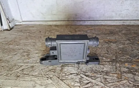 Audi A4 S4 B5 8D Door central lock control unit/module 4A0959981