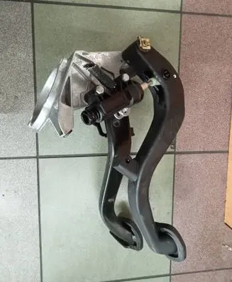 BMW 3 E90 E91 Brake pedal 42322403 AIS19C03