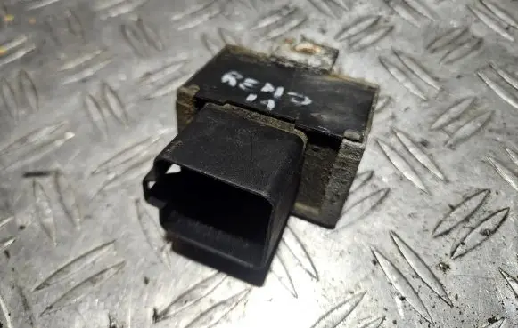 Renault Scenic I Glow plug pre-heat relay 7700115078