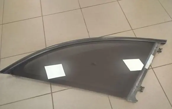Mercedes-Benz R W251 Rear side window A2516703450 43R000266