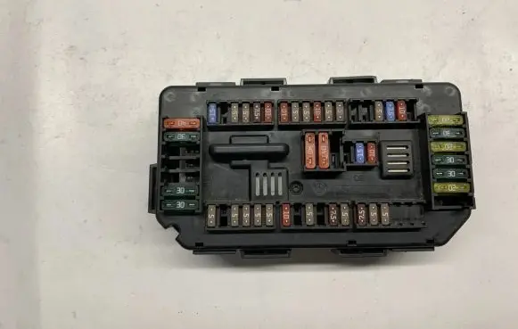 BMW 1 F20 F21 Fuse module 9337879 61149337879