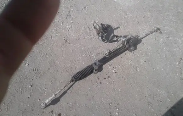 Nissan X-Trail T30 Steering rack