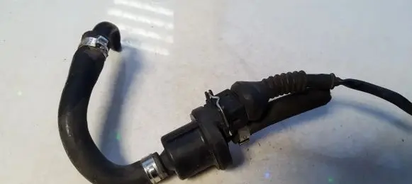 Volkswagen PASSAT B5 Valve vacuum 0280142300 058133517