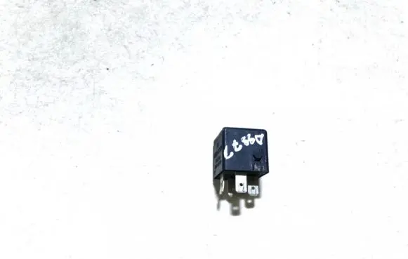 Mercedes-Benz CLK A209 C209 Other relay a0025421319 v2134b52x336