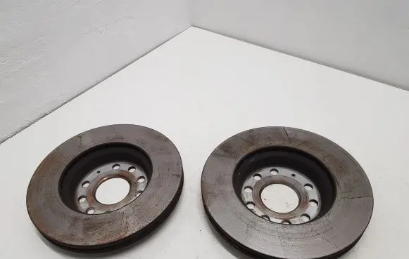 Volkswagen Golf VII Front brake disc
