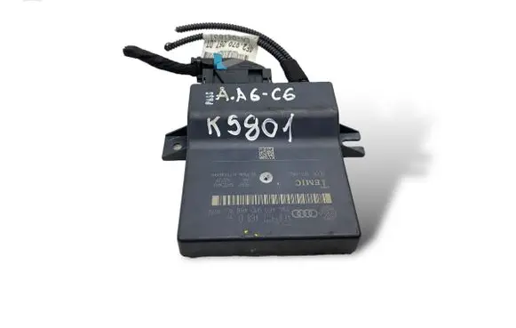 Audi A6 S6 C6 4F Gateway control module 4F0907468D