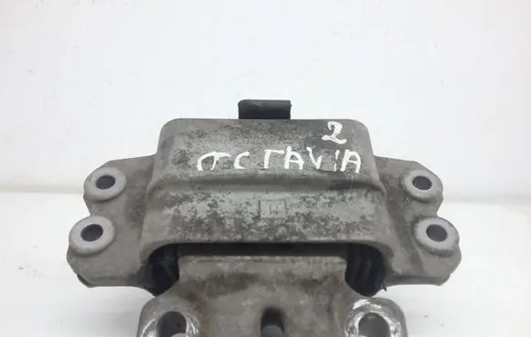 Skoda Octavia Mk2 (1Z) Engine mount bracket 173149