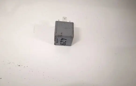 Skoda Praktik (5J8) Other relay 1j0906381 v23134-b63-x383