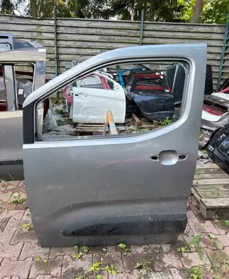 Fiat Doblo III Front door
