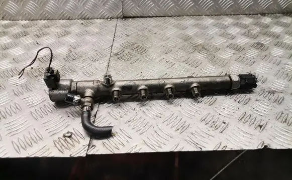 Mercedes-Benz E W212 Fuel main line pipe