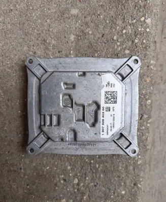 Peugeot 308 Xenon control unit/module 130732940300