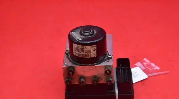 Volvo XC90 ABS Pump 08671225