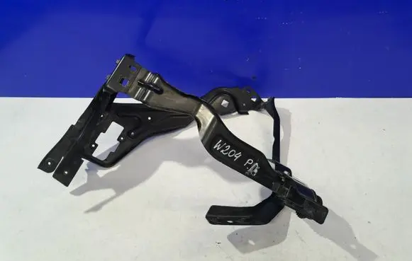 Mercedes-Benz C W204 Headlight/headlamp mounting bracket 204620594