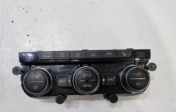 Volkswagen PASSAT B8 Climate control unit 5G1907044P 5HB01264554