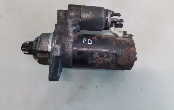 Volkswagen PASSAT B6 Starter motor 005831320