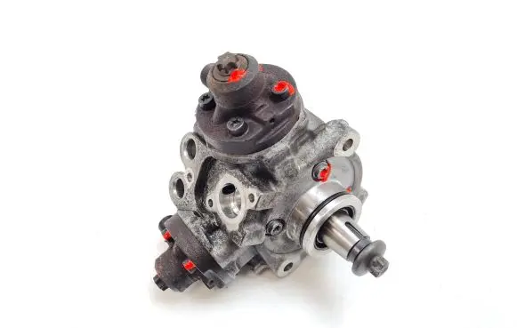 Mercedes-Benz CLS C257 Fuel injection high pressure pump A6560700001 0445010837