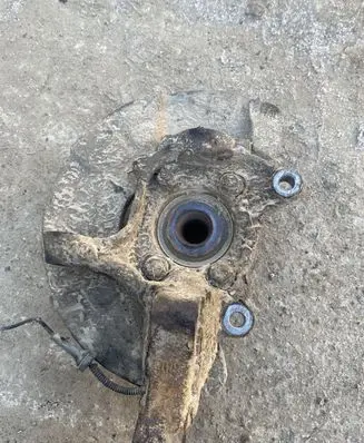 Volvo XC90 Front wheel hub