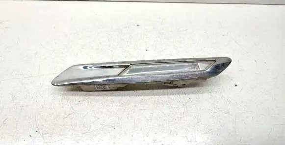 BMW 5 F10 F11 Front fender indicator light 7154168 7154170