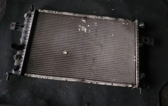 Opel Astra G Coolant radiator BEHR82600 09201018