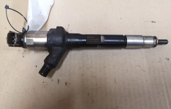 Mazda 6 Fuel injector R2AA13H50 R2AA