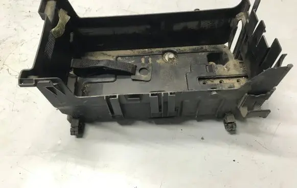 Opel Insignia A Battery box tray 13255614 13330951