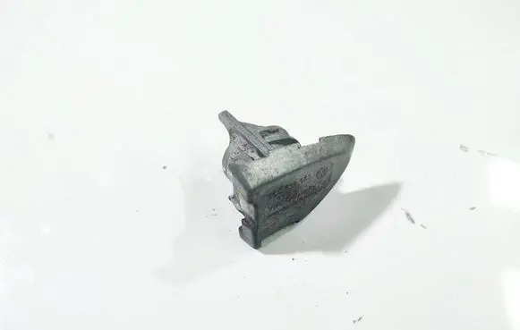 Volkswagen PASSAT B6 Loading door cover/cap 3C0839167
